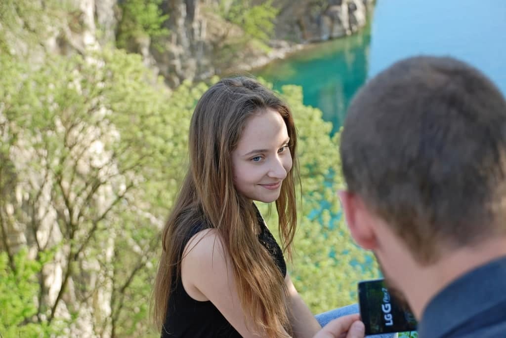Couples hypnotherapy Couple smiling at each other outdoors